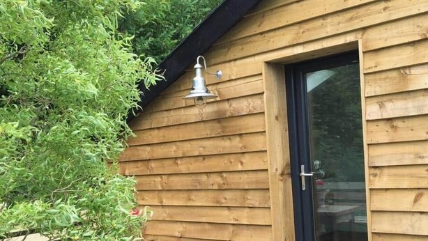 Outdoor dining - The Old Kennels - Pretty Loft Apartment in Devon (Dunkeswell)