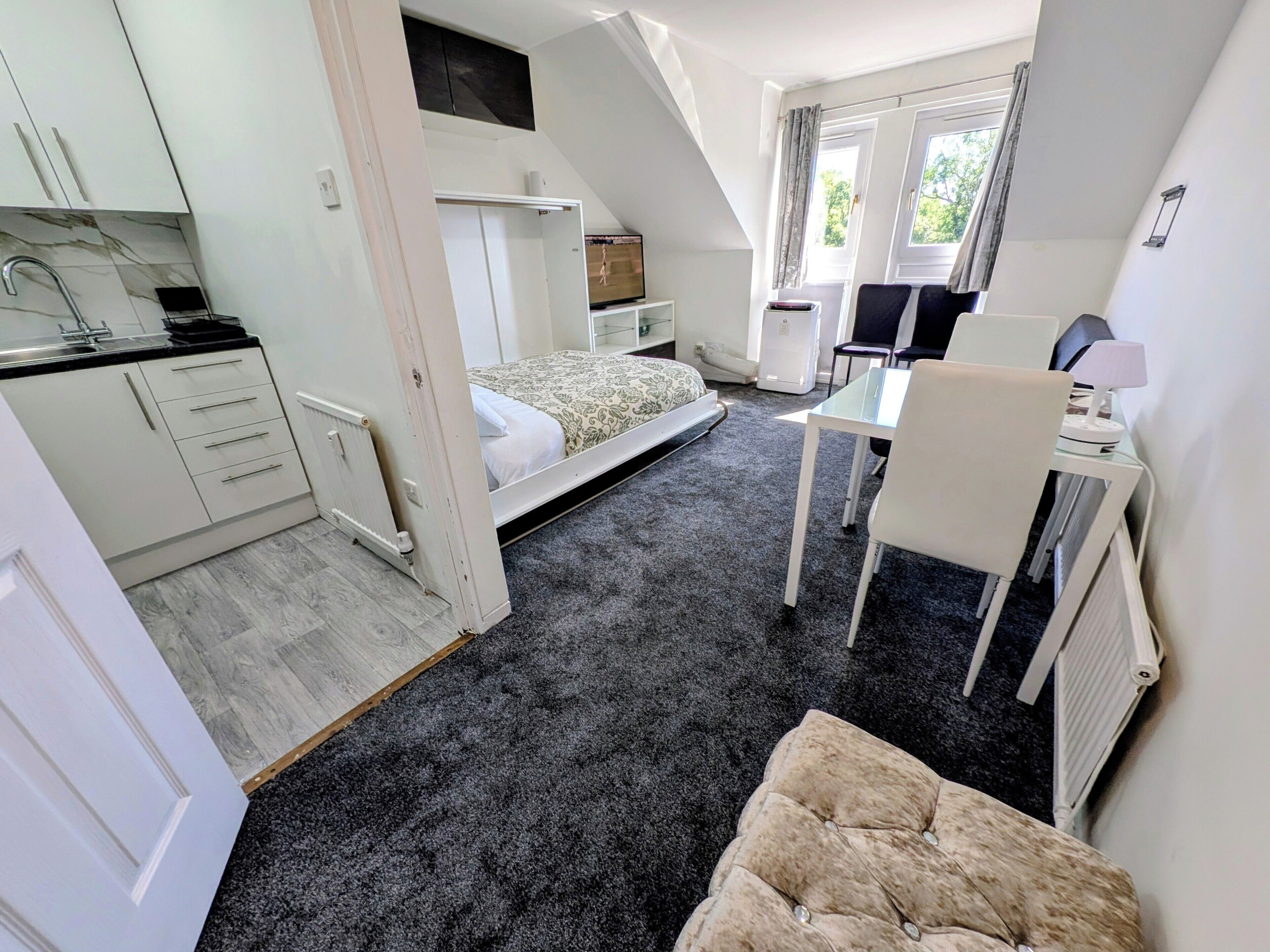 1 dormitorio, tabla de planchar con plancha, wifi gratis y ropa de cama