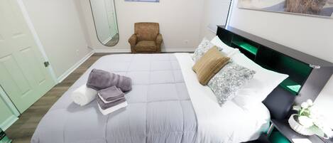 2 bedrooms, desk, iron/ironing board, free WiFi
