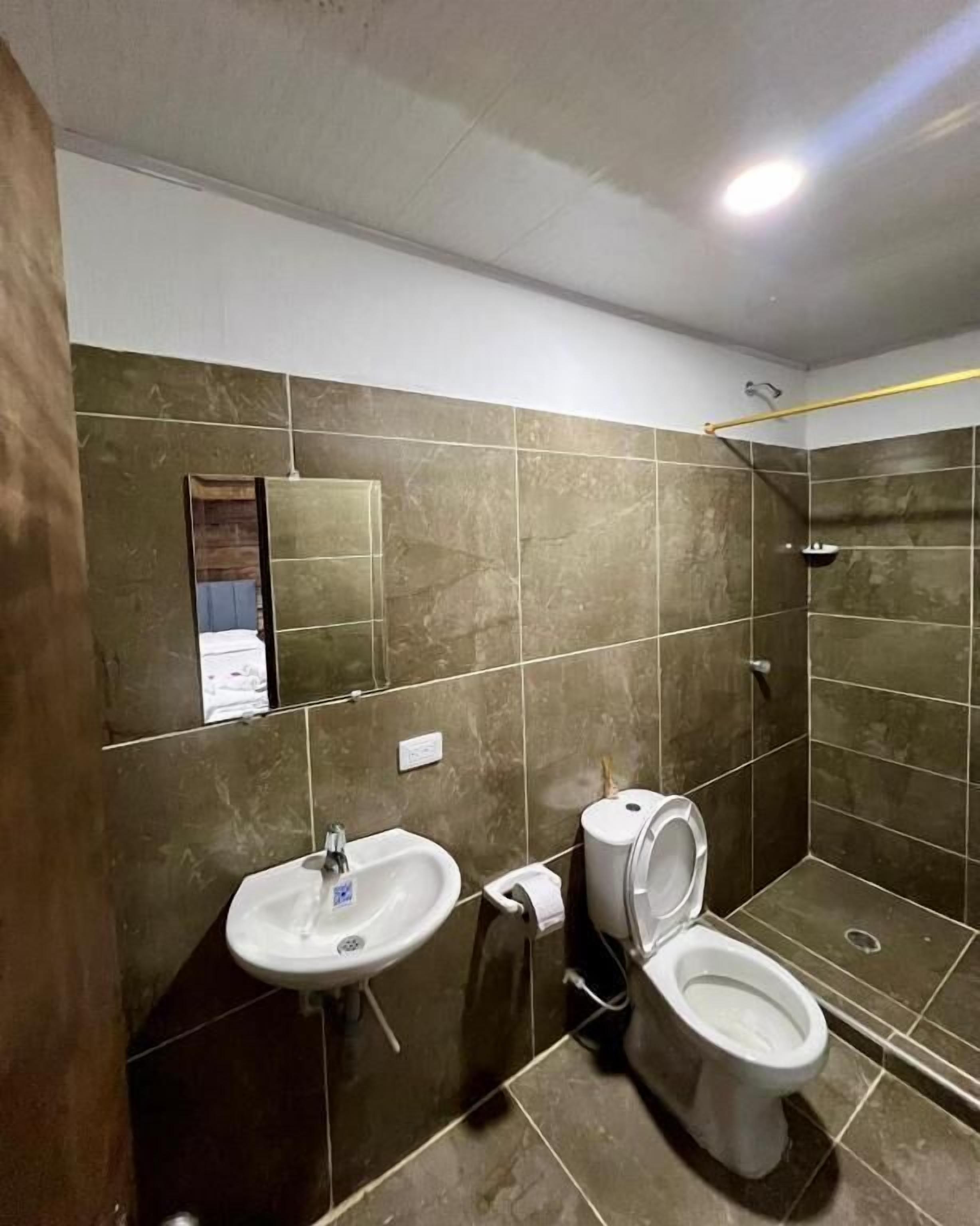 Family Room, Balcony, Garden View | Bathroom
