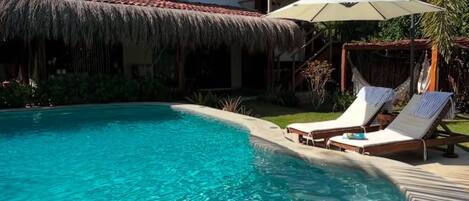 Utomhuspool
