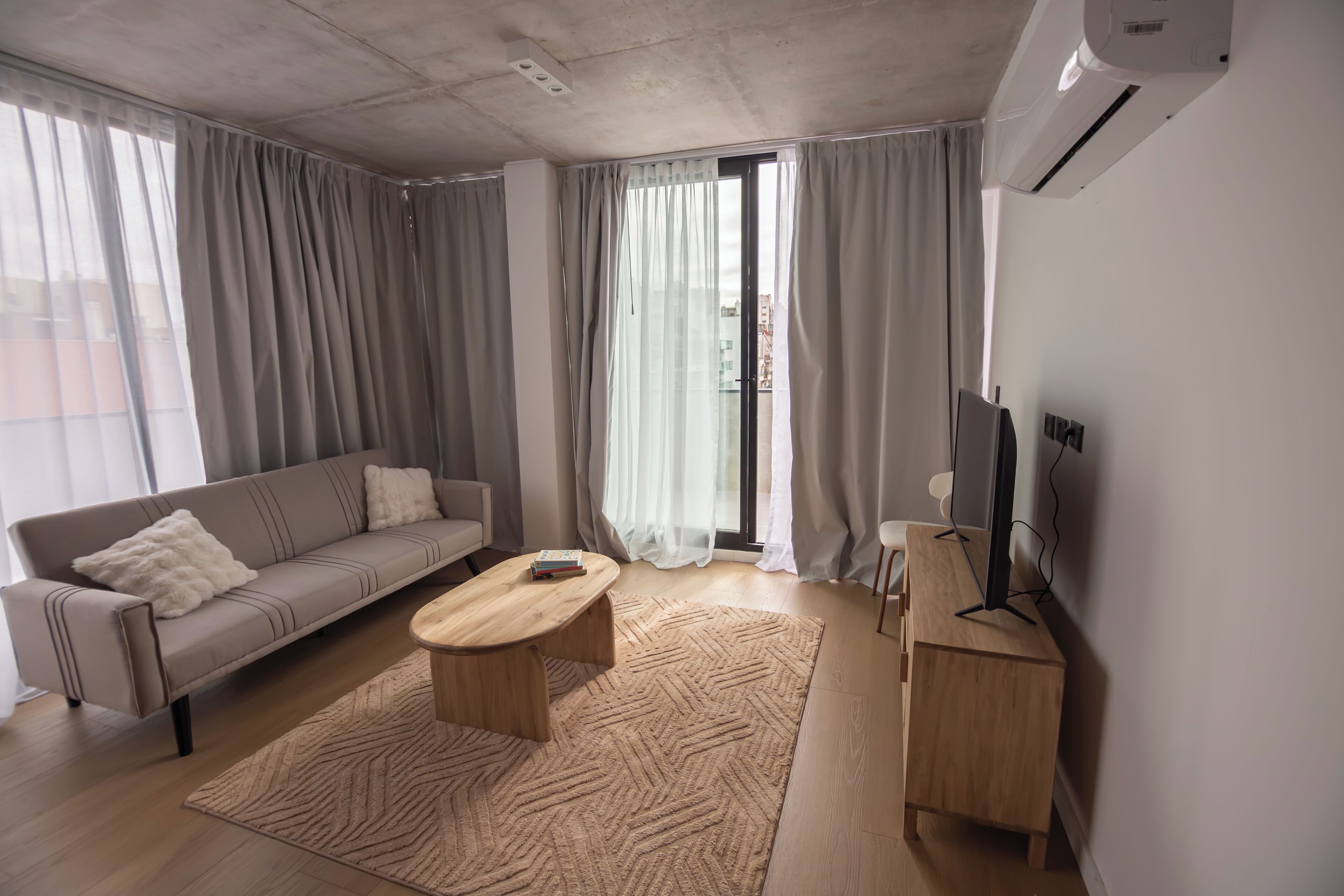 In-room safe, free WiFi
