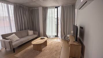 In-room safe, free WiFi