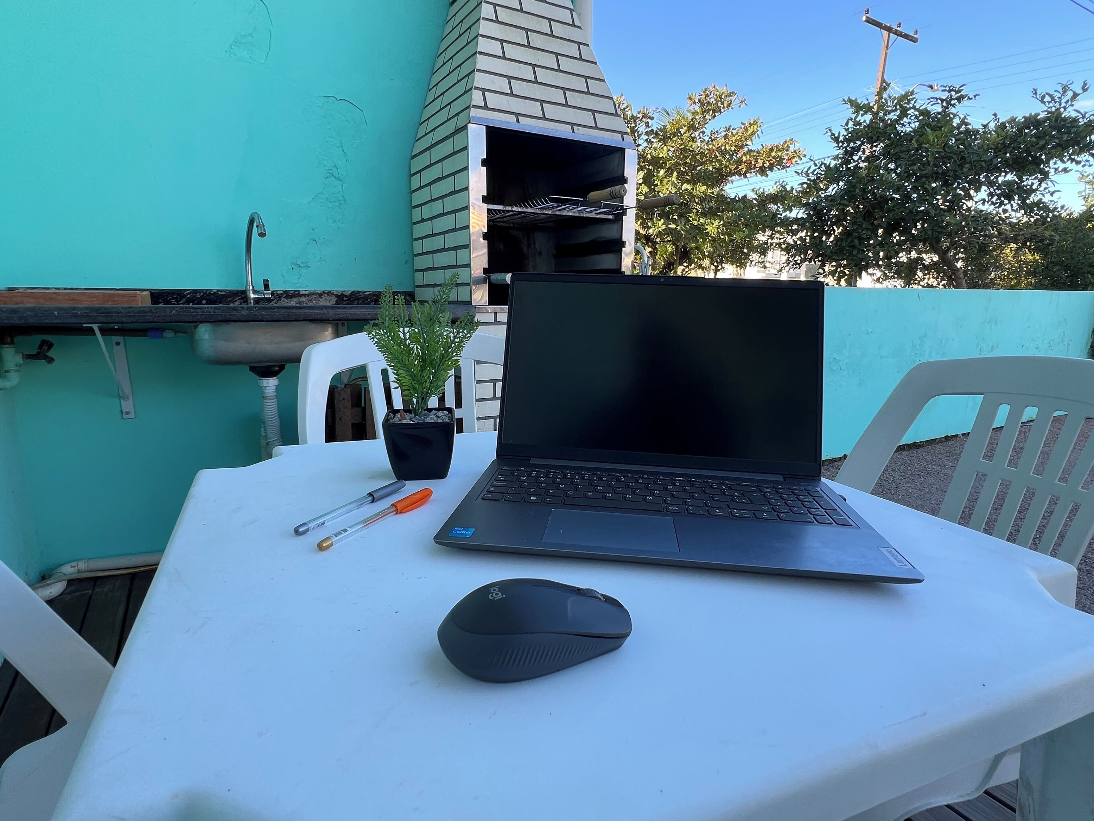 Casa família, ar-condicionado, vista para o pátio | Opções para refeição ao ar livre