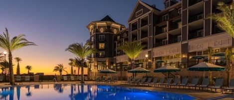 คอนโด, เตียงคิงไซส์ 1 เตียง และโซฟาเบด (Henderson Beach Resort Lofts 205- Sec) | สระว่ายน้ำ | สระว่ายน้ำกลางแจ้ง, สระน้ำอุ่น