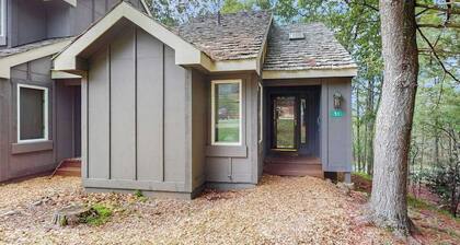 Treetop Condo Near Golf & Skiing with Deck & Grill
