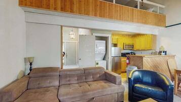 TV, fireplace, offices