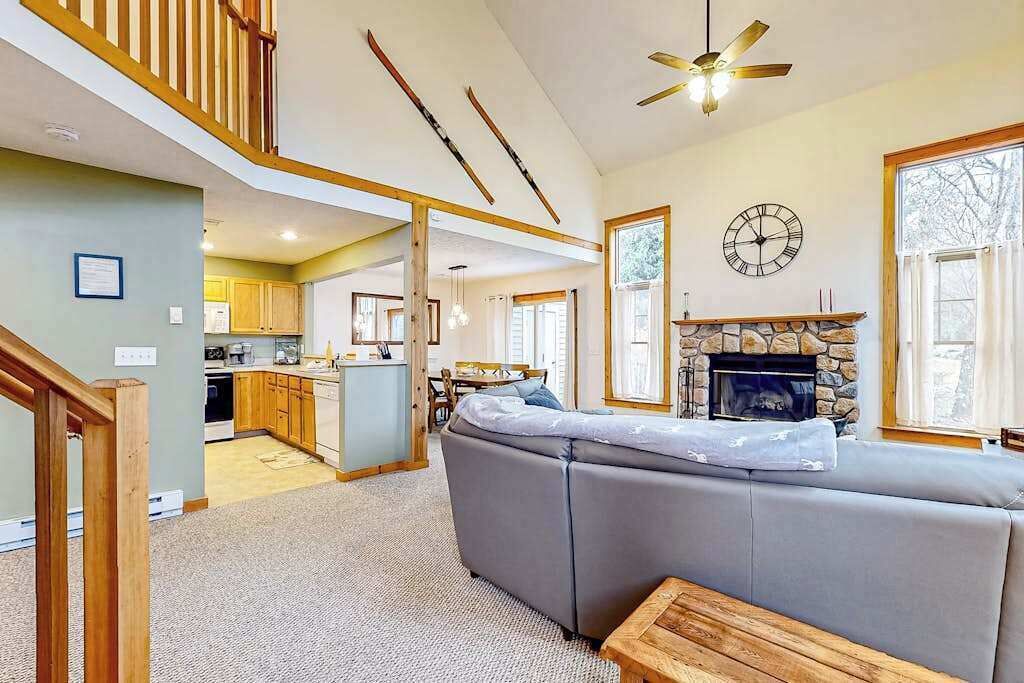 TV, fireplace, offices