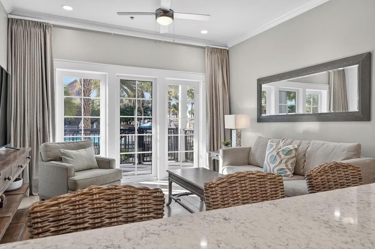 Condo, 1 cama King e sofá-cama (Henderson Beach Resort Lofts 104- Poo) | Área de estar