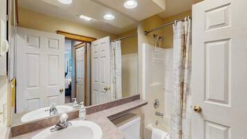 Shower, towels