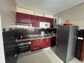 Private kitchen - Apartment in downtown Fnideq, facing the Corniche (Fnideq)