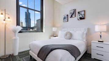 Desk, iron/ironing board, WiFi, bed sheets