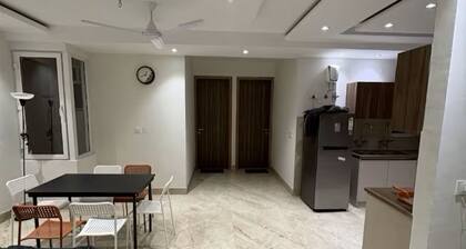 Amur Stays 3: 3 Bedroom Flat, Chandigarh Airport