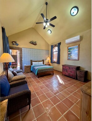 2 bedrooms, iron/ironing board, Internet, bed sheets - Casa Valentina - Tuna Suite - Right Downtown and Beach (Loreto)