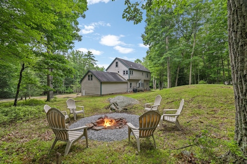 Family Sanctuary | 5 Acres | Sleeps 15