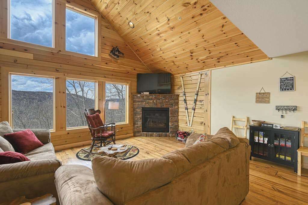 TV, fireplace, offices