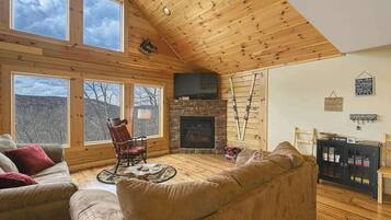 TV, fireplace, offices