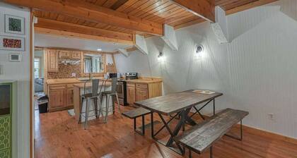 2BR - Forest Cabin - Fire Pit