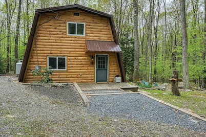 2BR - Forest Cabin - Fire Pit