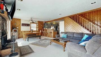 TV, fireplace