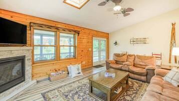 TV, fireplace, offices