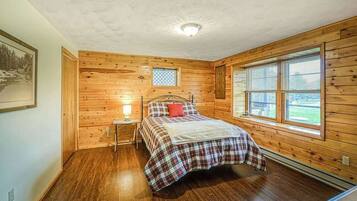 Iron/ironing board, travel crib, WiFi, bed sheets