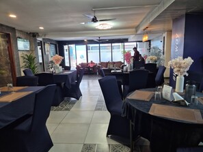 Dining - OnlyStay BnB Golf Course Road (Gurugram)