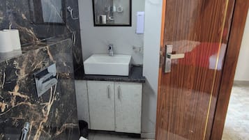Artículos de higiene personal gratuitos, toallas, jabón y champú