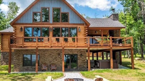 Unclassified image, 1 of 51, button - Charming 6BR Chalet - HOT TUB - Mountain View (McHenry)