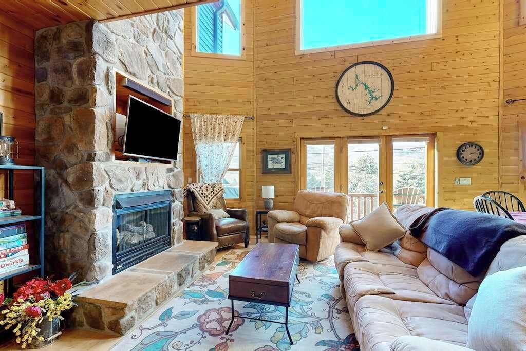 TV, fireplace, DVD player