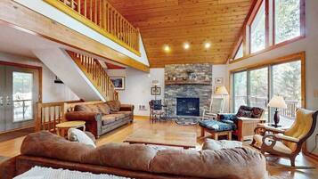 TV, fireplace, offices