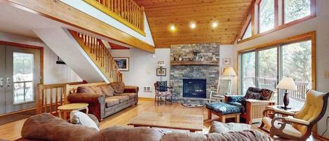TV, fireplace, offices