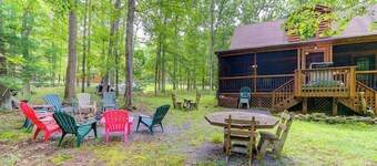 3BR - Cozy Log Cabin - Hot Tub