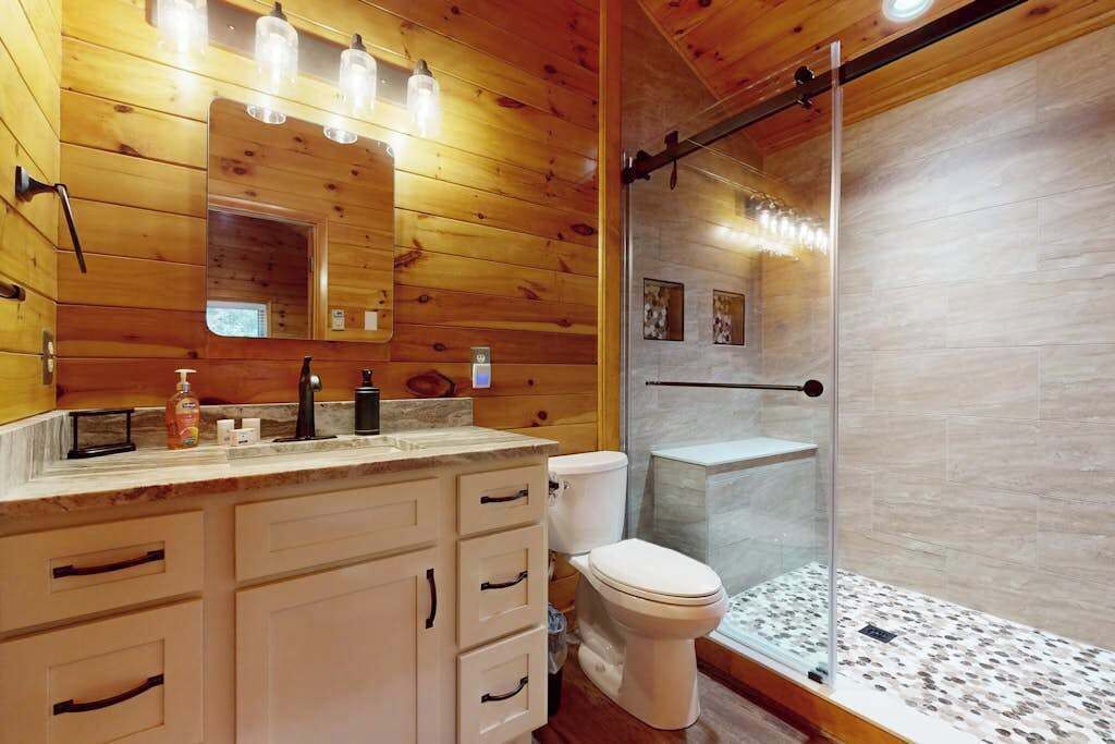 Shower, towels