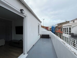 Property grounds - Apt - Sleeps 4 - Pet Friendly - Central Location (A Coruña)