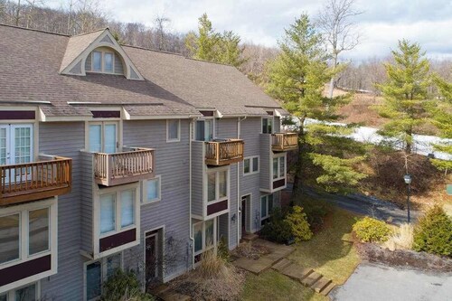 2BR - Slope Access - Fireplace