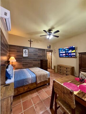 1 bedroom, Internet, bed sheets - Casa Valentina - Guaju Suite - Just Downtown and Beach (Loreto)