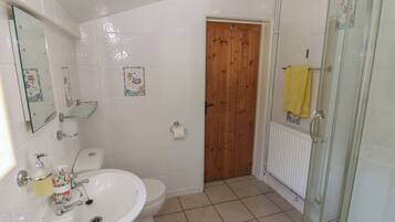 Shower, slippers, bidet