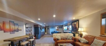 Wasatch Front Mtn Ski Guest Suite-4 Beds, 3 Rms
