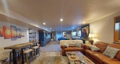 Wasatch Front Mtn Ski Guest Suite-4 Beds, 3 Rms