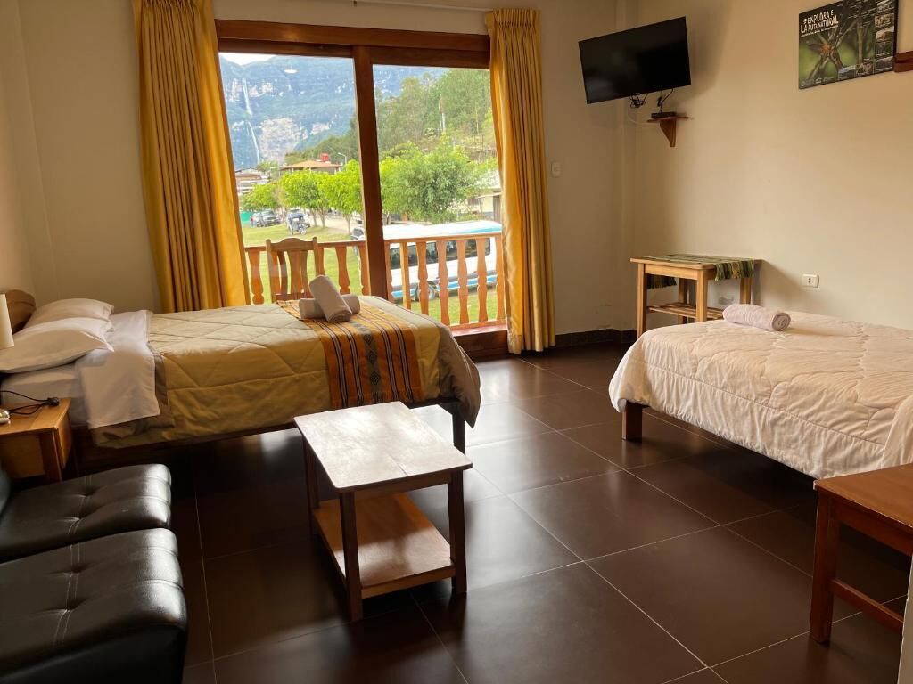 Habitación triple básica, balcón, vistas al parque | Wifi gratis
