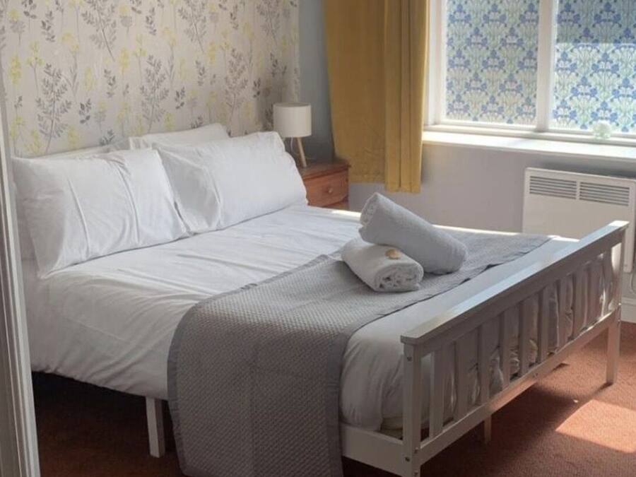 Classic Double Room | Desk, WiFi (free)