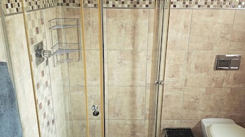 Apartment, 1 Bedroom, Accessible, Smoking | Bathroom