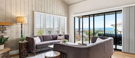 House (3 Bedrooms) | Front of property