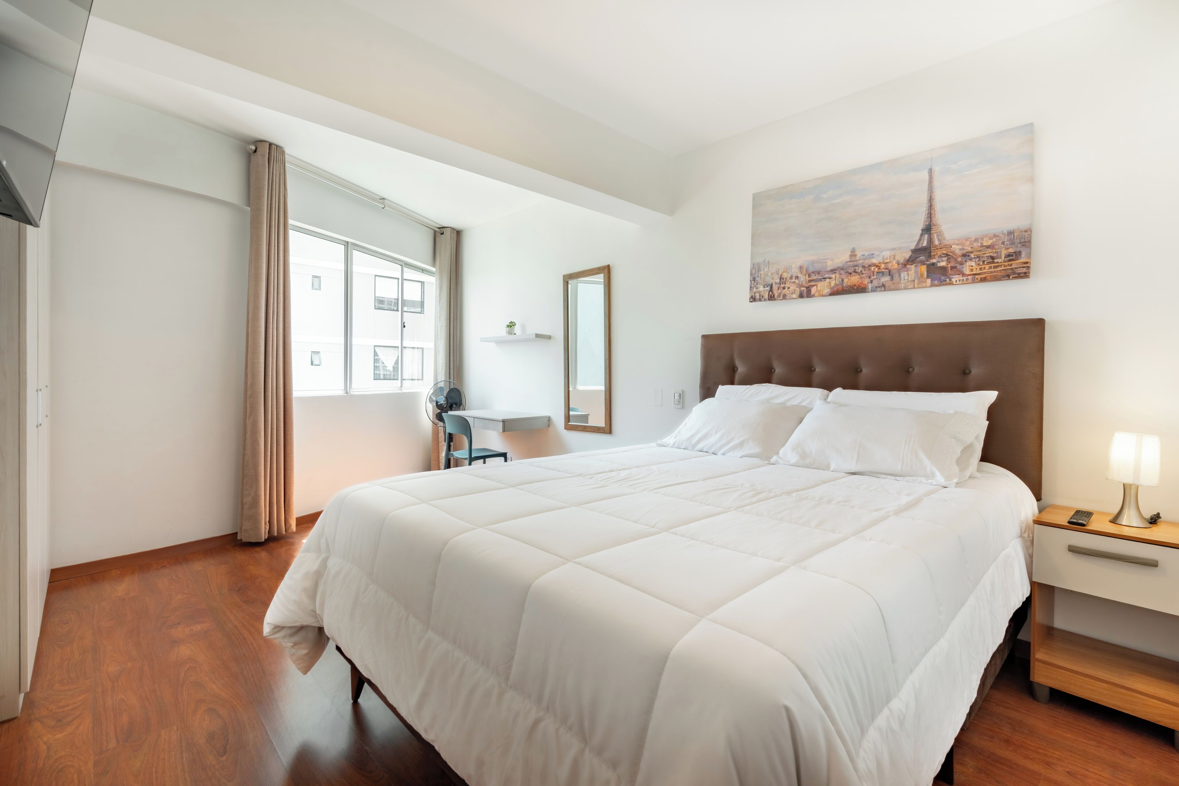 2 Schlafzimmer, Schreibtisch, Bügeleisen/Bügelbrett, kostenloses WLAN