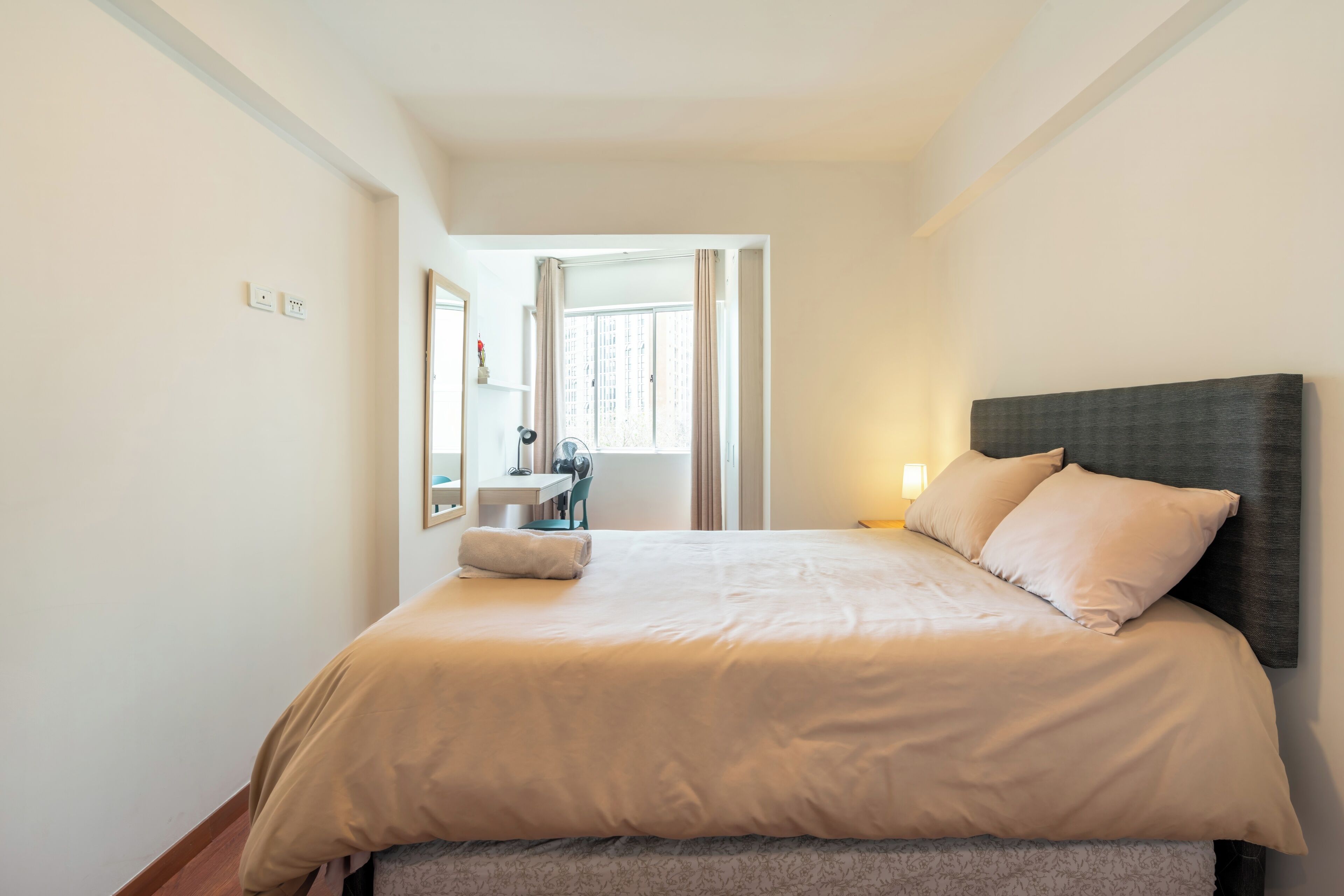 2 Schlafzimmer, Schreibtisch, Bügeleisen/Bügelbrett, kostenloses WLAN