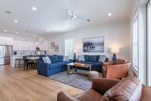 Living area - Steps to Beach! Heated Pool & Modern Luxury (gulf shores)