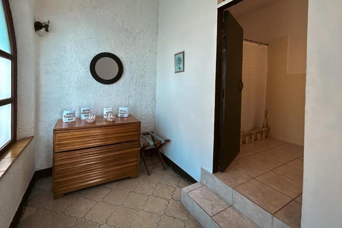 Vierbettzimmer, Balkon, Seeblick | Innenbereich