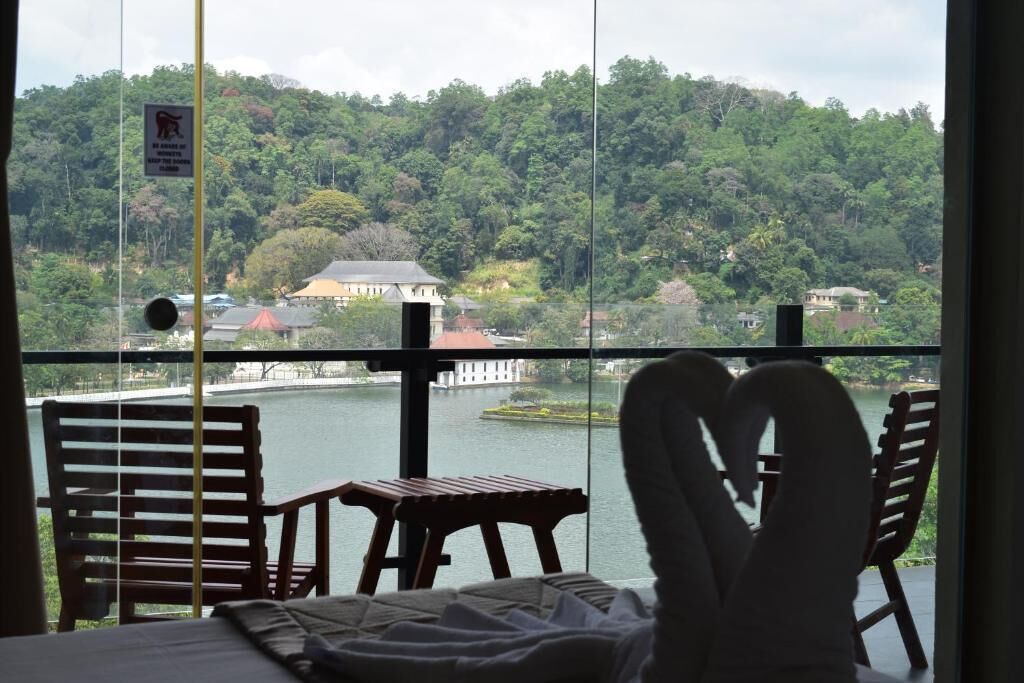 Habitación doble Deluxe, balcón, vista al lago | Interior
