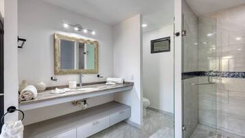 Apartment, Mehrere Betten, Balkon, Bergblick (Cabo Cove 408) | Badezimmer